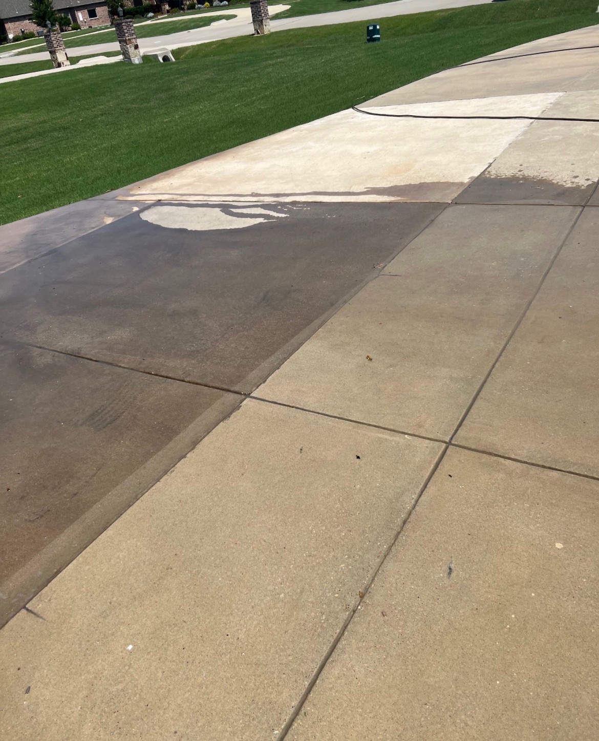 Driveway cleaning before and after pressure washing in North Texas